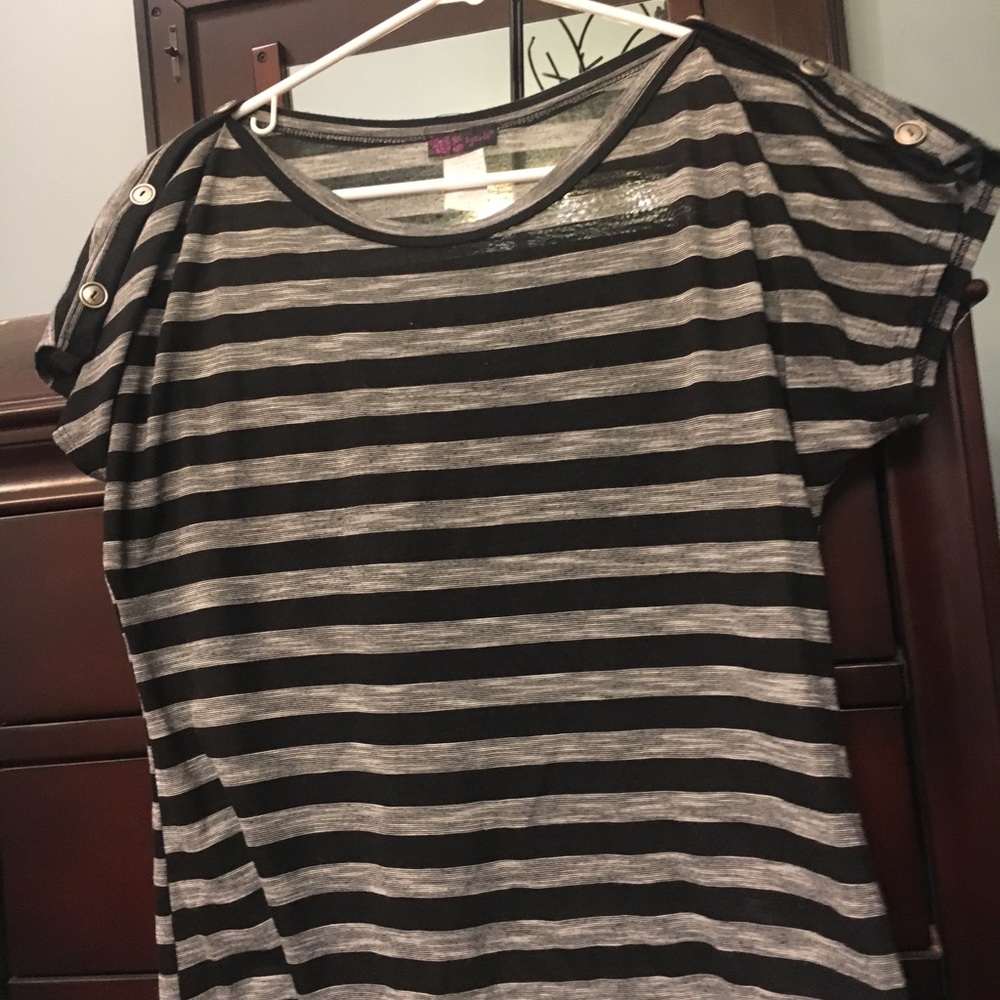 Women’s blouse size Large